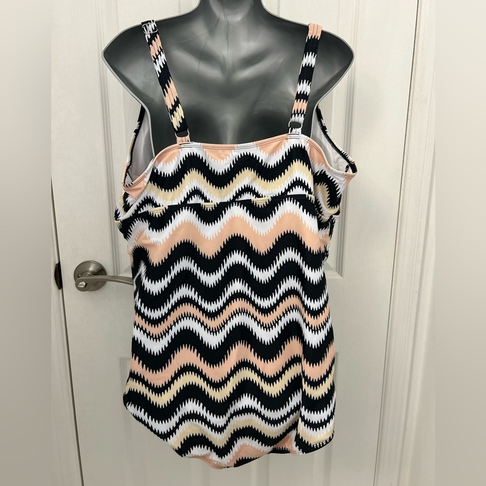 Bloomchic Bathing Suit NWTs, Sz 22-24 - Picture 5 of 11